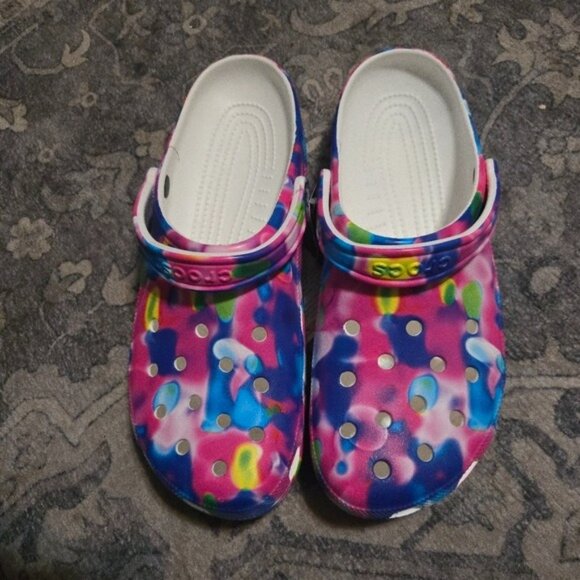 Crocs Sandals Clog Shoes Men's 13 Pink Rainbow Solarized Classic All over 122025 - Picture 9 of 9